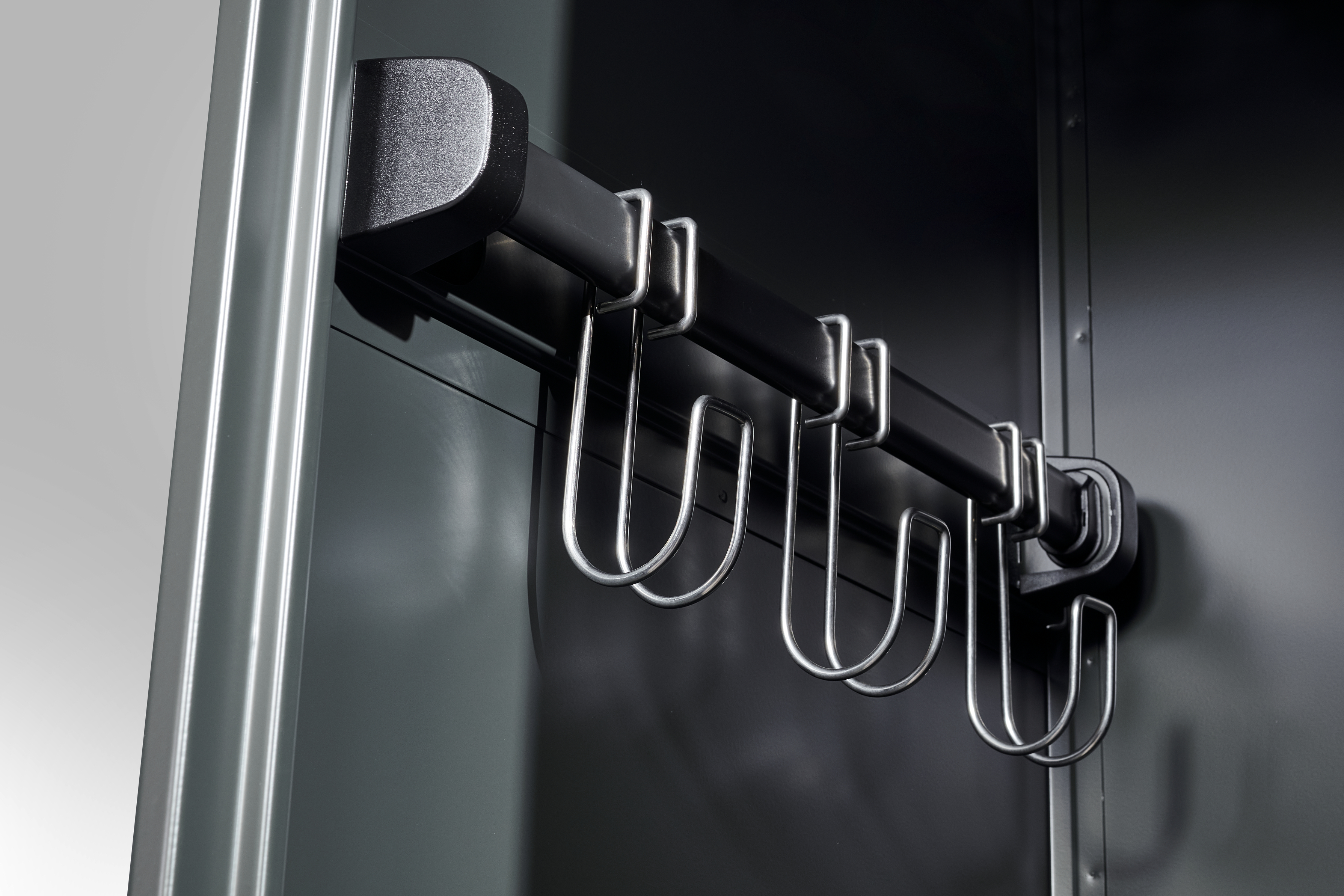 C+P Feuerwehrspind/-Garderobe APERTO, 7016