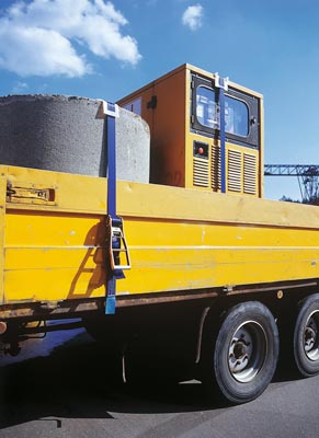 Zweiteiliger Zurrgurt, mit Karabinerhaken, 2000 daN zul. Zugkraft in der Umr., Gurtbr. 35 mm, Länge 4 m, Farbe orange, 2 Streifen, VE 2 Stück