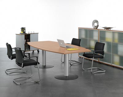 Konferenztisch, BxTxH 2400x1200x720 mm, Plattenfarbe buche, Säule silber, Tellerfuß anthrazit