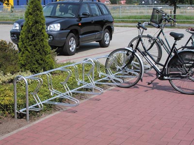Fahrradständer Modell Arinos, Reihenständer zum Einbetonieren, feuerverzinkt, Hoch-Tiefstellung 90 Grad, 4er Stand Anbaumodul, Gesamtlänge 1400 mm