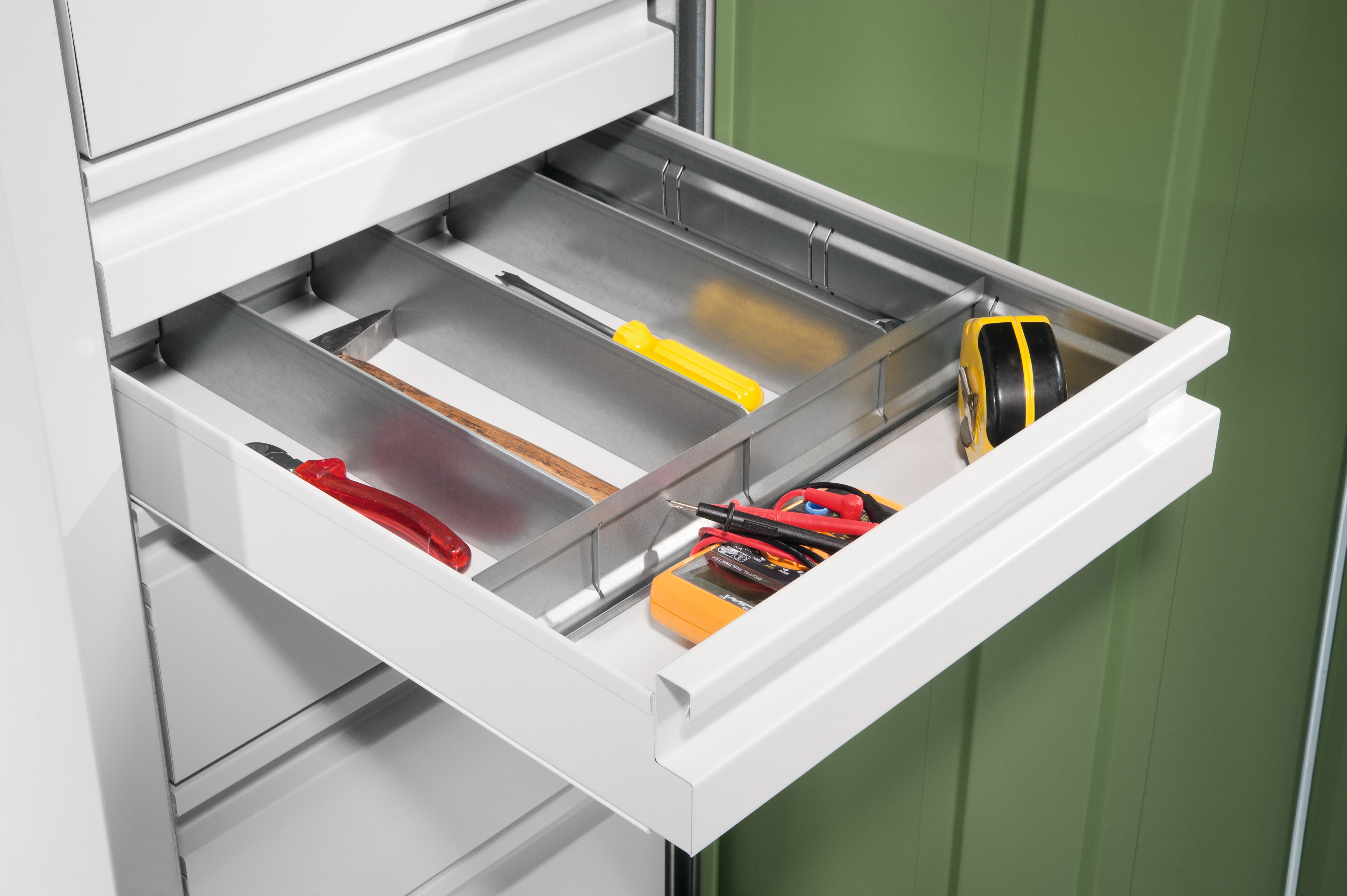 C+P Schubladeneinteilung mit verzinkten Trennblechen, zur Unterteilung in 5 Fäch