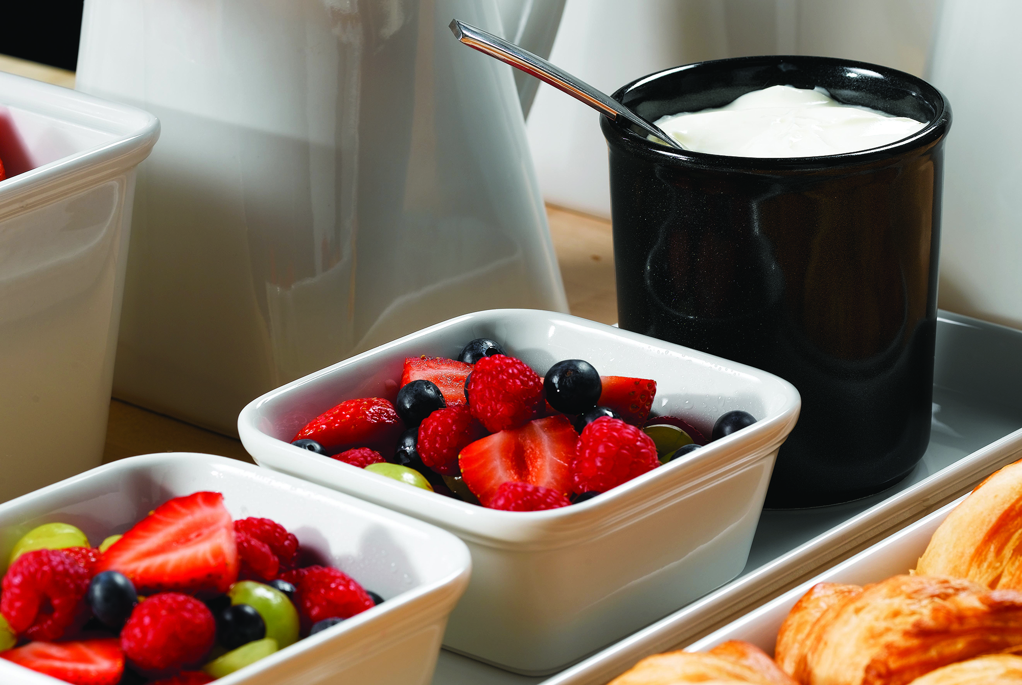 Churchill Super Vitrified Counter Serve Cookware Porzellanbehälter Rechteck, 20x19cm, 4Ltr, 2 Stück, Weiß