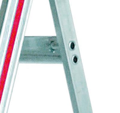 Stufen-Stehleiter mit Sicherheitsbrücke, einseitig, Ablageschale und Einhängemöglichkeit für Eimer, senk. Länge 2010 mm, 6 Stufen, Gewicht 7,6 kg